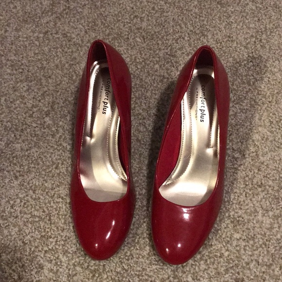 red heels - Picture 2 of 3